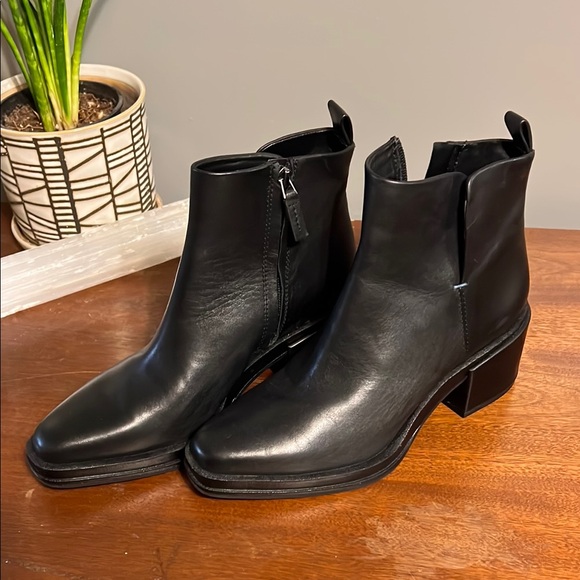 Franco Sarto Shoes - Franco Sarto Dalden Women's Black Ankle Boots size 9